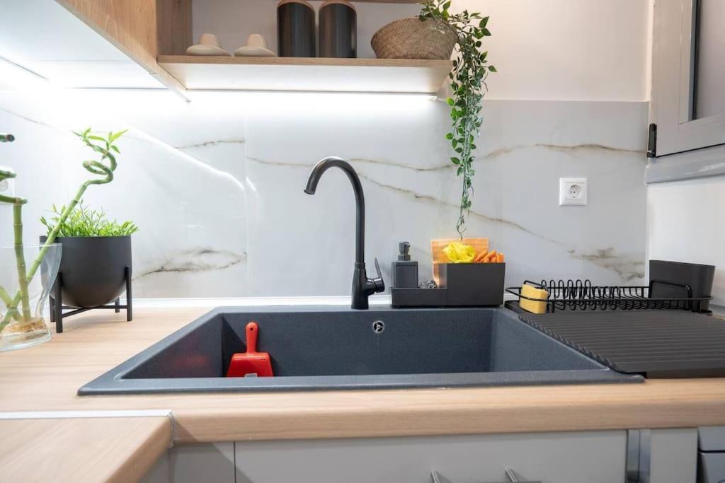 Piraeus Cozy Apartment For 4 Persons Exterior photo